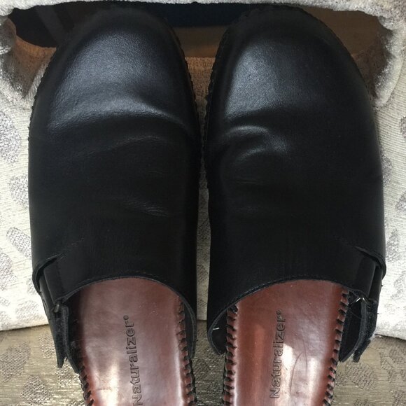 Naturalizer Black leather slip-on clog - Picture 1 of 7